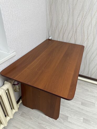 кухонная стол: Кухонный Стол, цвет - Коричневый, Б/у