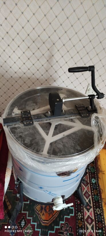 Biznes üçün program təminatı: Arı balı çıxarmaq üçün əl tipli ekstraktor - Tip: Manual (əl qolu ilə