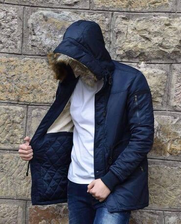 Ostale jakne: Skida se krzno sa kape
M do xxl
5500din — 4