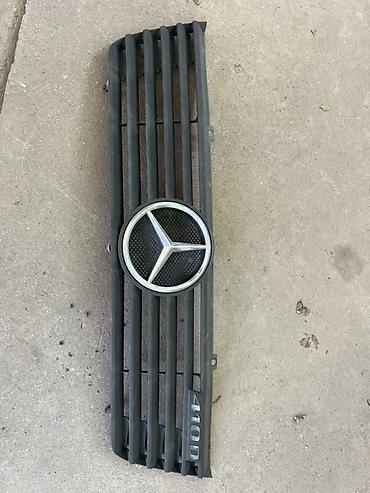 Решетка радиатора Mercedes-Benz 1999 г., Б/у, Оригинал at lalafo.kg Решетка радиатора Mercedes-Benz 1999 г., Б/у, Оригинал