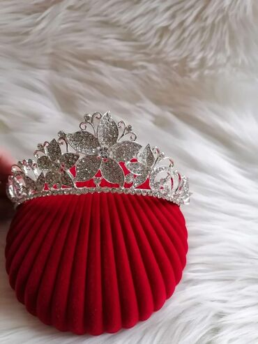 Aksesoari za kosu: Krune 1300 — 10