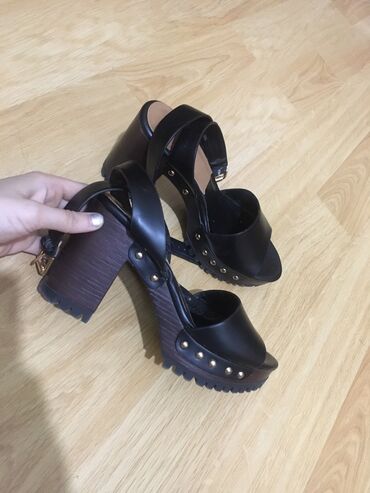 женские босоножки гладиаторы: Размер: 37, цвет - Черный, Новый