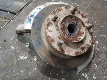 Auto delovi: Glavcina levog prednjeg tocka Lada 2121,21213 Niva 24mm br.4. Polovna — 1