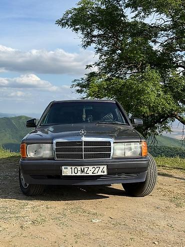 kia rio 2018: Mercedes-Benz 190: 2 l | 1991 il Sedan — 6