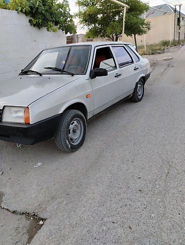 Транспорт: VAZ 21099, 4 qapılı sedan, gümüşü rəng. - Benzinlə işləyən ön — 3