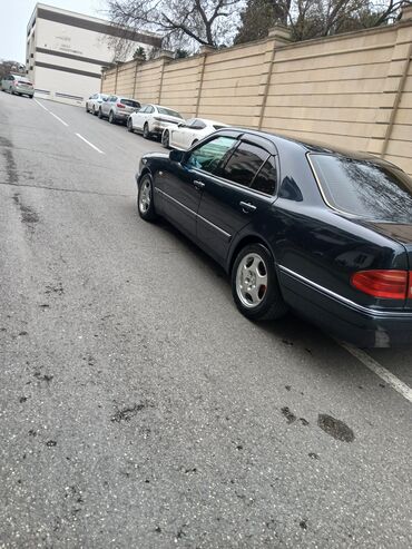 Mercedes-Benz: Mercedes-Benz E 230: 2.3 l | 1997 il Sedan -da lalafo.az — 4 Mercedes-Benz: Mercedes-Benz E 230: 2.3 l | 1997 il Sedan — 4