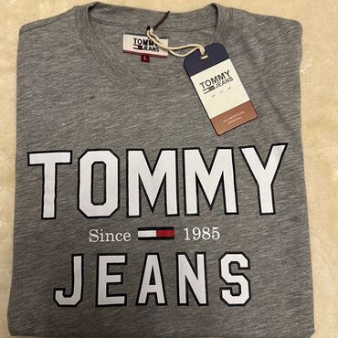 zolaqlı kişi futbolkaları: Futbolka Tommy Hilfiger, M (EU 38), L (EU 40), rəng - Boz