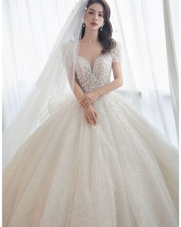платья на заказ: Свадебные платья напрокат Свадебные аксессуары Для заказа пишите в