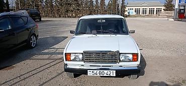 VAZ (LADA): VAZ 2107 sedan Xüsusiyyətlər: - Kuzov: 4 qapılı sedan, ağ rəng - — 9