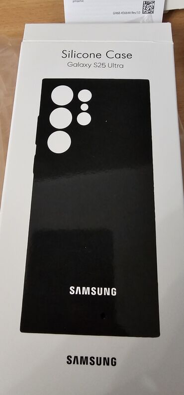 Чехлы: Продаю оригинальные чехлы силиконовые черные на флагман Samsung S25