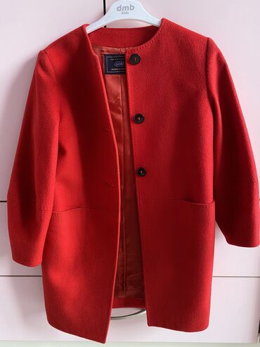 пиджак красный: 100% кашемир- 130 см. Почти новое состояние отличное носили раза