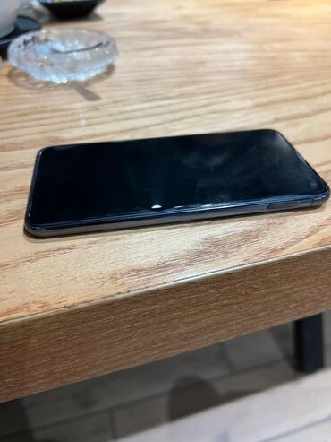 Samsung: Samsung Galaxy S10e, rəng - Mavi, Simsiz şarj — 10