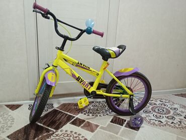 Детские велосипеды: Детский велосипед, 2-колесный, 4 - 6 лет, Б/у