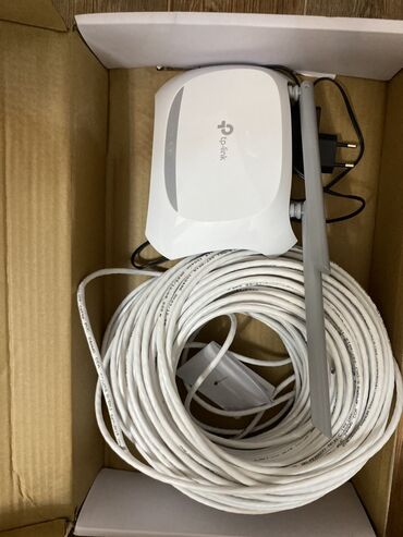 купить adsl модем: Беспроводной роутер TP-Link белого цвета, оснащенный одной внешней