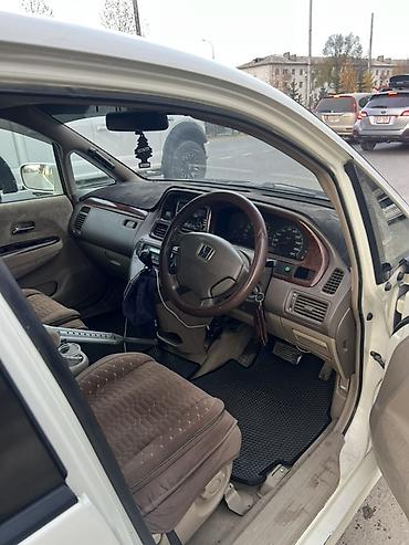 ход: Honda Odyssey: 2000 г., 2.3 л, Автомат, Газ, Минивэн — 6