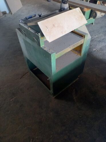 Mebel və taxta dəzgahları: CNC 4000 man, frez dəzgahı 1200 man,reysmus 40sm-lik 1100 — 4