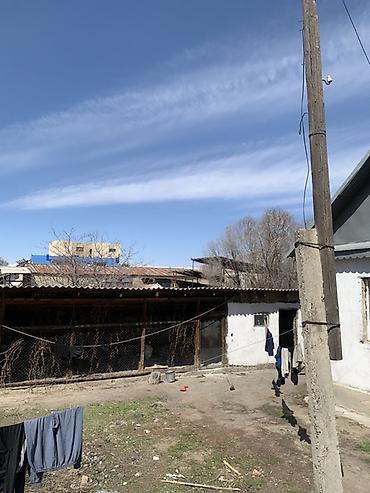 Продажа коттеджей и домов: Продаётся жилой дом с приусадебным участком. Дом находится в центре at lalafo.kg — 5 Продажа коттеджей и домов: Продаётся жилой дом с приусадебным участком. Дом находится в центре — 5