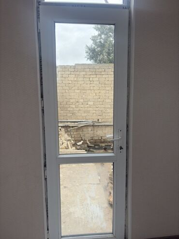 Həyət evləri və villaların satışı: Ev Maştağa Qəsəbəsi düz yolun kənarında yerləşir. Kiçik həyəti var o — 19