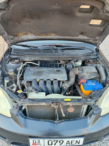 Toyota: Toyota Matrix: 2002 г., 1.8 л, Автомат, Бензин, Седан