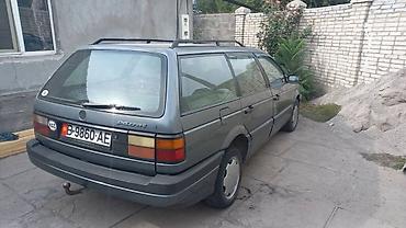 Volkswagen Passat: 1988 г., 1.8 л, Механика, Бензин, Универсал