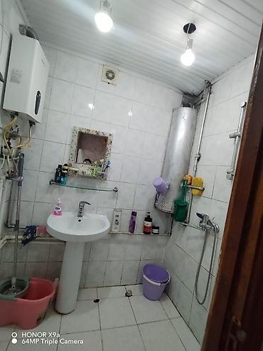 Qonaq otağı dəstləri: Mebel dəsti – klassik üslub Qonaq otağı: - Açıq krem rəngli vitrin — 5