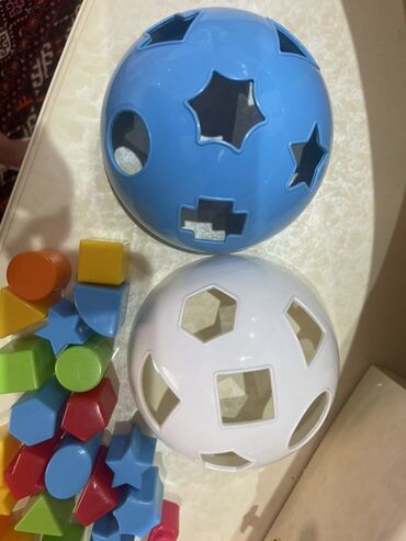 Oyuncaqlar: Uşaq üçün forma çeşidləmə oyuncağı – plastik top və müxtəlif rəngli — 7