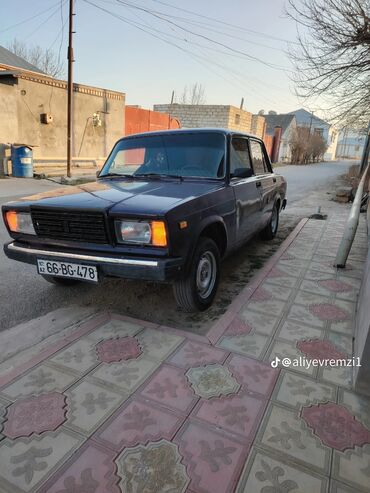 VAZ (LADA): Salam Satılır İli 2001 Karopka mator Normaldı qiy 3000 Ünvan Tovuz