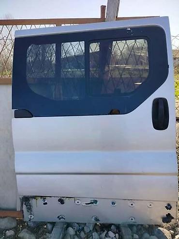 golim: BOCNA DESNA VRATA VIVARO 01-14 | Bočna desna vrata Opel Vivaro 4 — 1