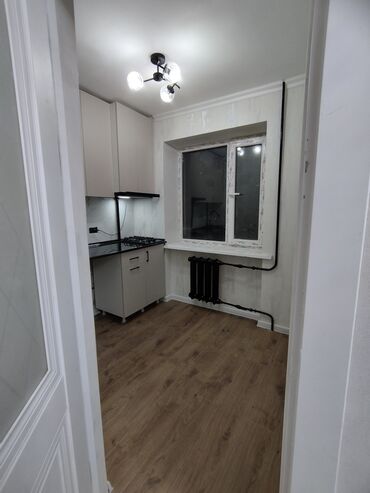 тоголок молдо фрунзе: 2 комнаты, 44 м², 3 этаж, Дизайнерский ремонт