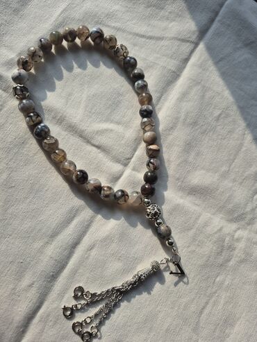 Təsbehlər: Təsbehlər
Qiymetler ferqlidir — 15