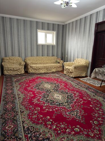 Həyət evləri və villaların satışı: Həyət evi satılır - 1 mərtəbəli fərdi yaşayış evi, həyətyanı sahə ilə — 5