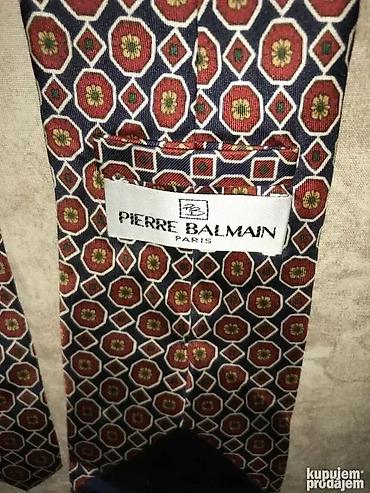 Kape i aksesoari: VERSACE, DAKS London Yves Saint Laurent Christian Dior Burberry — 44