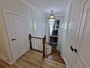 Деревянные лестницы: Деревянная лестница Для дома, Форма лестницы: Много-маршевая, Стиль: Классический — 6