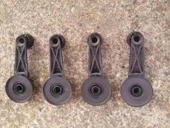 Auto delovi: Ručke otvaranja vrata, ručke podizača stakla, graničnici otvaranja — 8