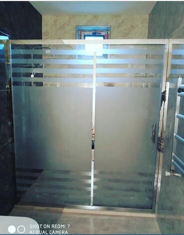 Duş kabinaları, arakəsmələr: Yeni Arakəsmə, Künc üçün, Pulsuz çatdırılma — 23