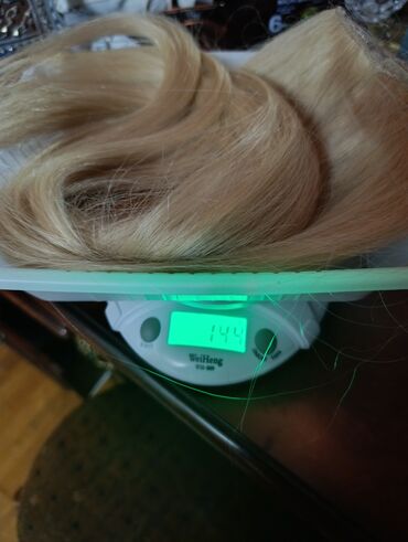 Təbii saçlar, pariklər: Sac ushag sacidir,ipek kimidir,cox dolu sacdir,hem eteyi,hemde — 12