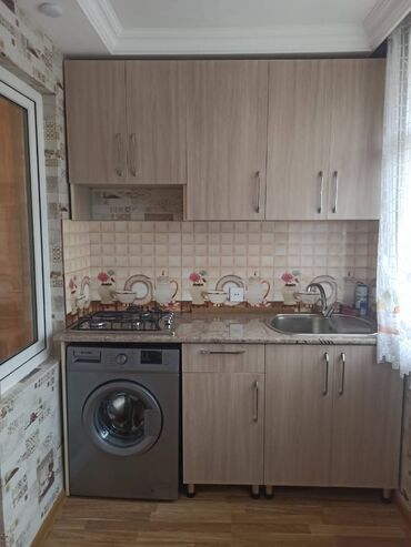 Uzunmüddətli kirayə mənzillər: Nizani rayonu Neftçilər,xalqlar metrosunun yaxınlığında köhnə tikili 5 -da lalafo.az — 13 Uzunmüddətli kirayə mənzillər: Nizani rayonu Neftçilər,xalqlar metrosunun yaxınlığında köhnə tikili 5 — 13