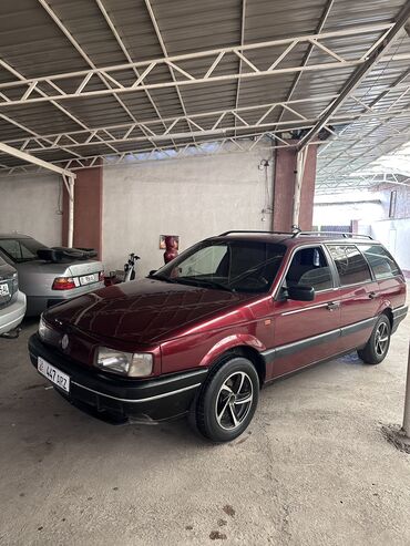 Volkswagen: Volkswagen Passat: 1991 г., 1.8 л, Механика, Бензин, Универсал