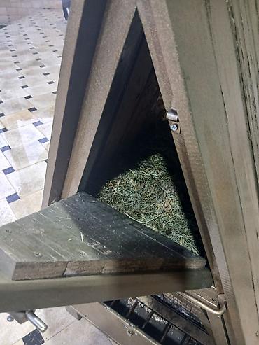 Товары и оборудование для с/х животных: Передвижной курятник/вольер треугольной формы (А-образная — 7