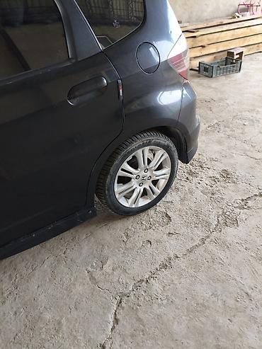 Продажа авто: Honda Fit: 2010 г., 1.5 л, Автомат, Бензин, Хэтчбэк — 5