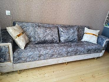 - Model: 3 nəfərlik divan - Üslub: Müasir/klassik qarışıq dizayn