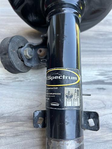 Амортизаторы, пневмобаллоны: Передний амортизатор, Передняя пружина амортизатора Honda 2017 г., Б/у, Оригинал, США — 9