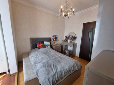 ukrayna dairəsi: Баку, 3 комнаты, Вторичка, м. Ахмедлы, 66 м²