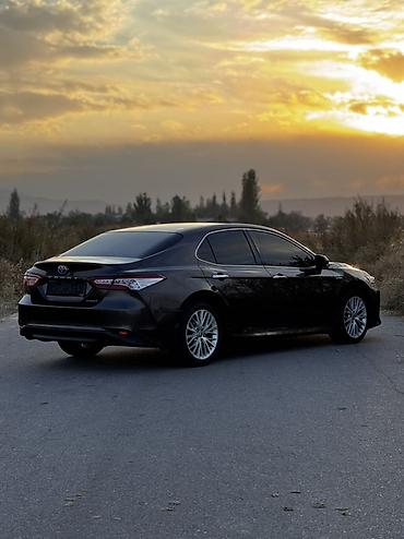 бюджетные авто: Toyota Camry: 2019 г., 2.5 л, Автомат, Бензин, Седан — 5