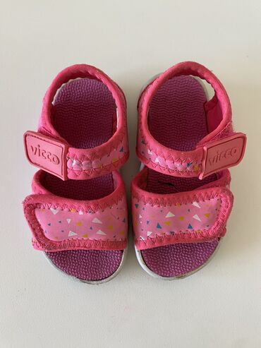 детская обувь 22 размер: Босоножки на лето фирмы Vicco Мягкие, гнущиеся, подошва не