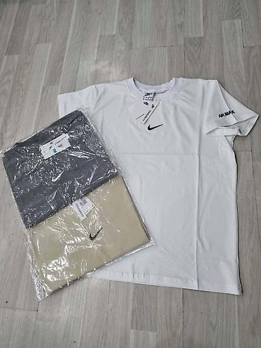 Majice: Muške majice S,M,L,XL,XXL veličine  1 komad  2300 din . 2 komada 3000 — 6