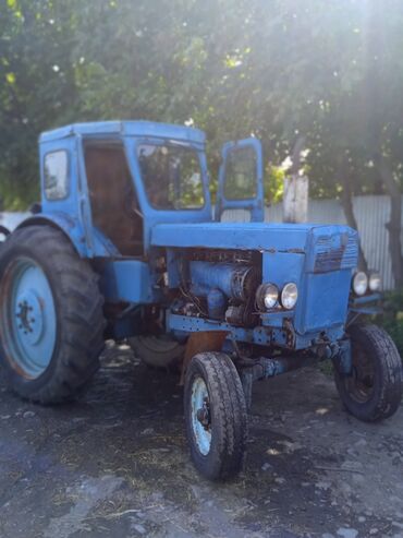 t28 tractor: Təcili satılır real alıcı narahat etsin!!!! Ünvan:Ağdaş işlək