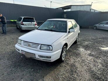 подлокотник на венто: Volkswagen Vento: 1996 г., 1.6 л, Автомат, Бензин