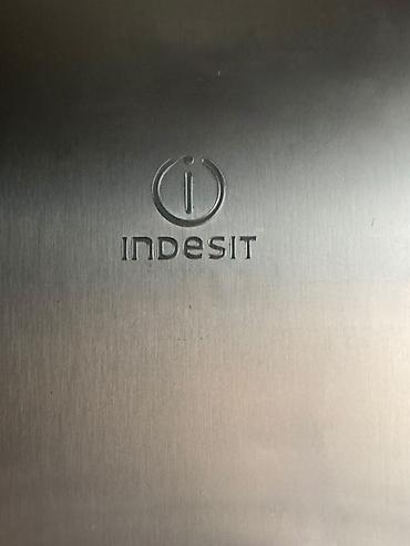 dondurucu satilir: İndesit 2 qapılı gümüşü soyuducu satılır. Nofrost soyuducu. Dondurucu — 4