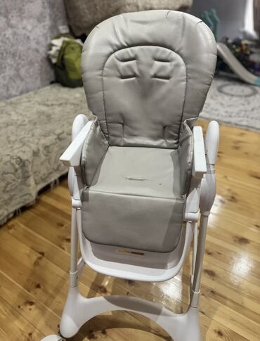 детское кресло для кормления: Стульчик для кормления Б/у